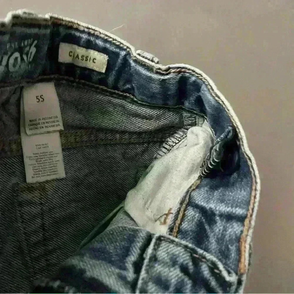 Oshkosh B'Gosh Classic Jeans Size 5s - Picture 6 of 10